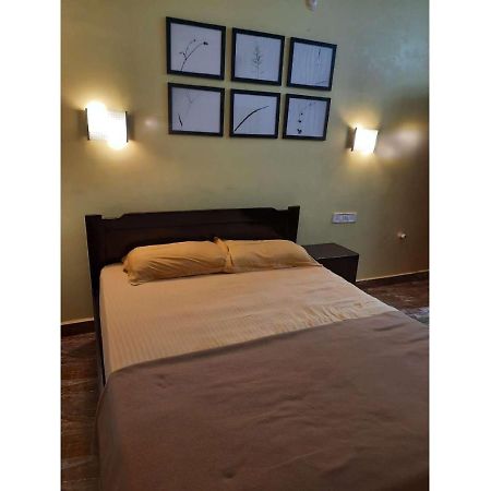 Beach Vibes Guest House Baga Luaran gambar